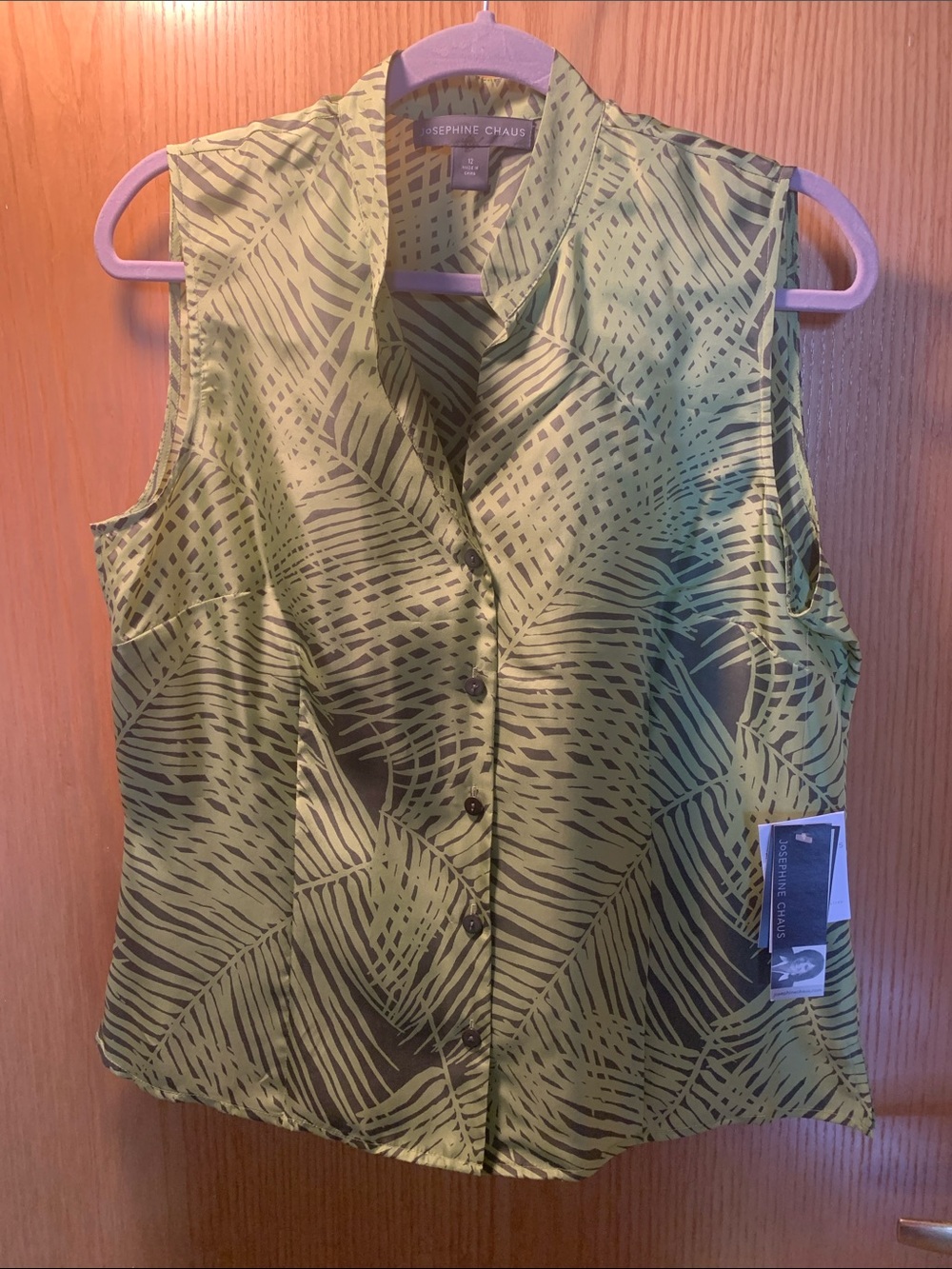 New! Josephine Chaus 100% Silk Green Print Sleeveless Button Front Blouse-12